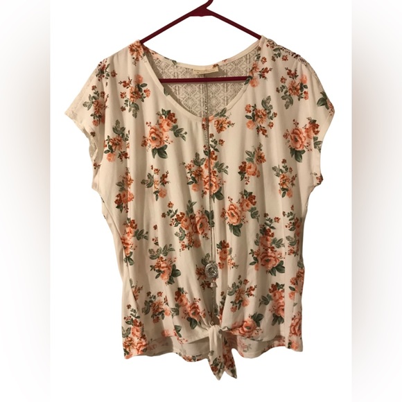 Bobbie Brooks Tops - Bobbie Brooks Floral Size XL Shirt